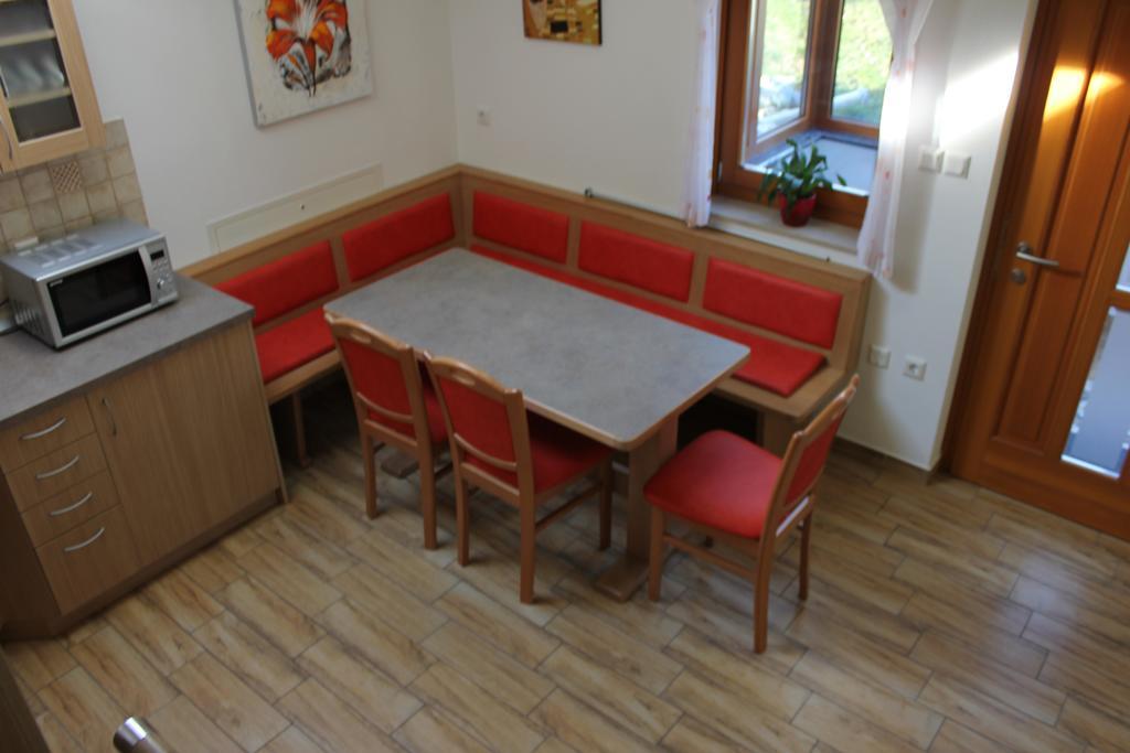 Charming Countryside House Apartment Lome Phòng bức ảnh